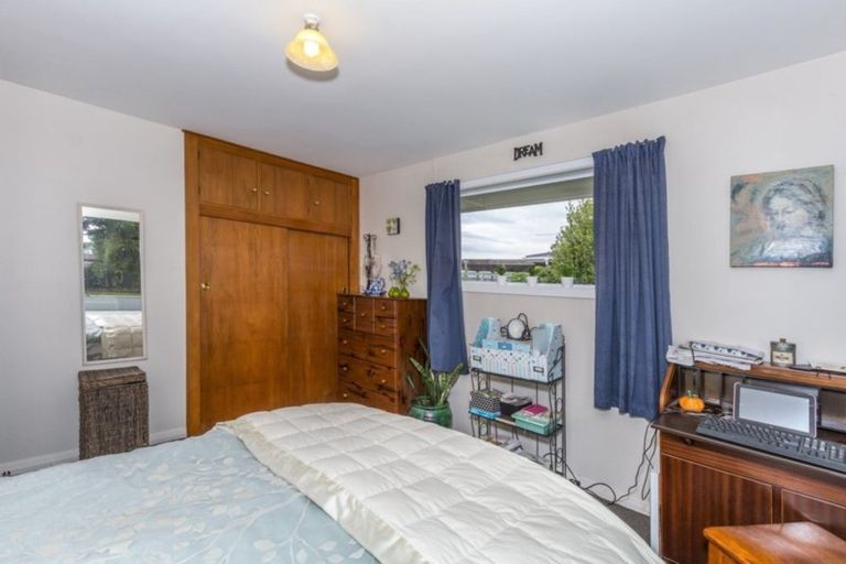 Photo of property in 68 Coopers Road, Dallington, Christchurch, 8061