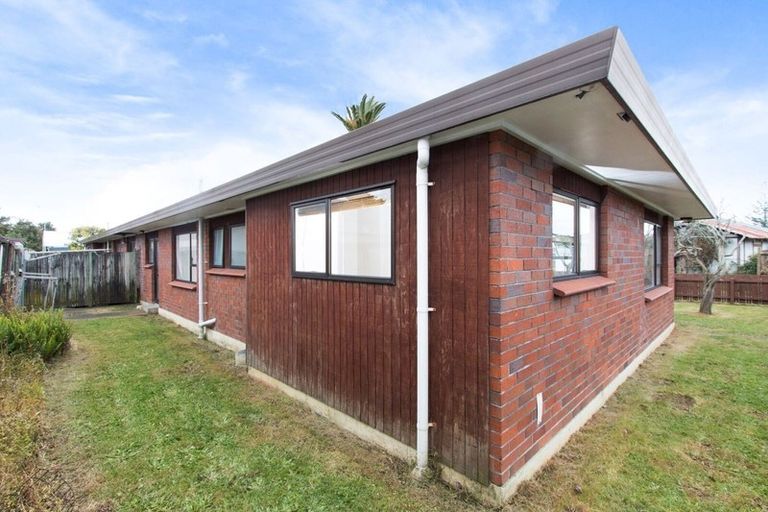 Photo of property in 2/6 Miami Street, Mangere East, Auckland, 2024