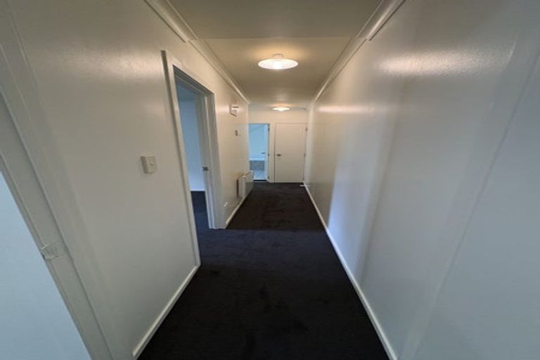 Photo of property in 2a Charlenne Close, Ranui, Auckland, 0612