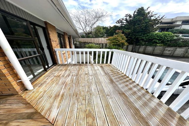 Photo of property in 1/57 Nigel Road, Browns Bay, Auckland, 0630