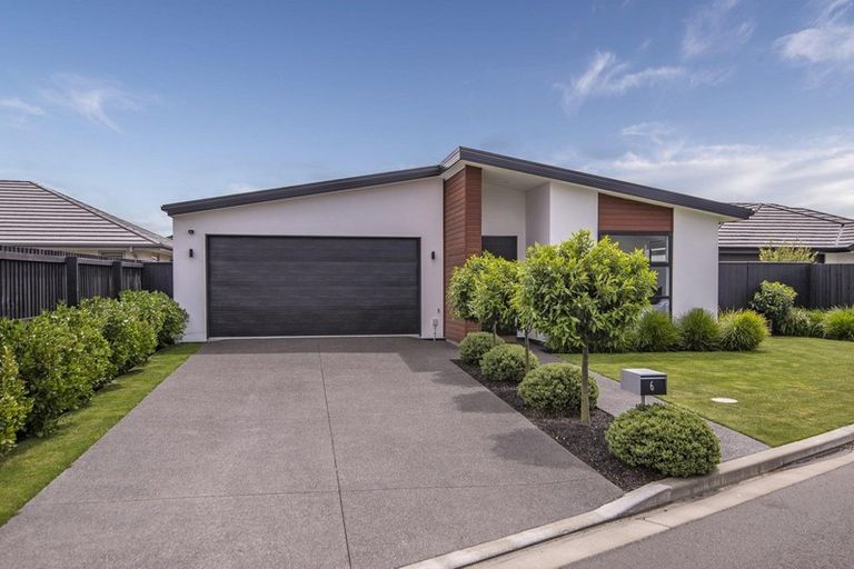 Photo of property in 6 Maka Lane, Halswell, Christchurch, 8025