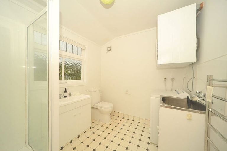 Photo of property in 12 Fernhill Terrace, Wadestown, Wellington, 6012