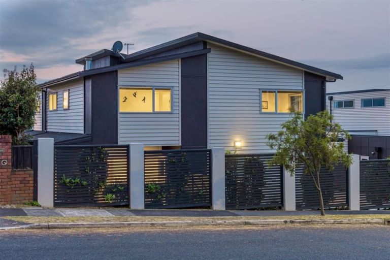 Photo of property in 131 Kowhai Road, Mairangi Bay, Auckland, 0630