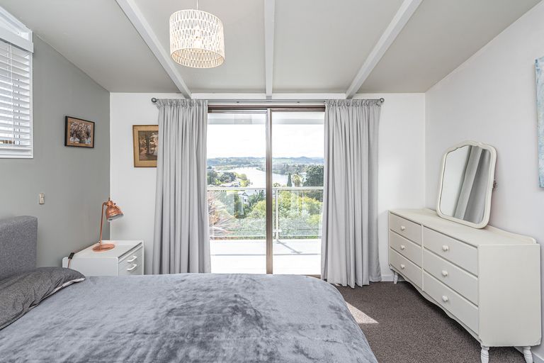 Photo of property in 12 Hipango Terrace, Durie Hill, Whanganui, 4500