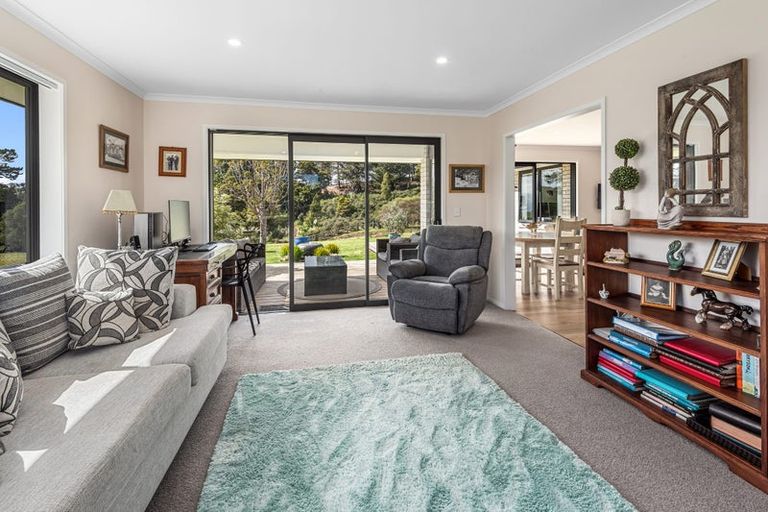 Photo of property in 11 Cherrywood Rise, Paparoa, 0571