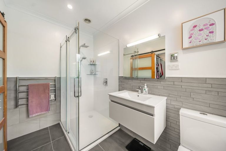 Photo of property in 25 Field Street, Silverstream, Upper Hutt, 5019