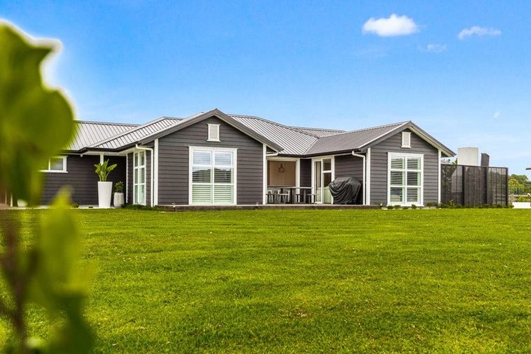 Photo of property in 33 Awatiro Drive, Kaukapakapa, 0871