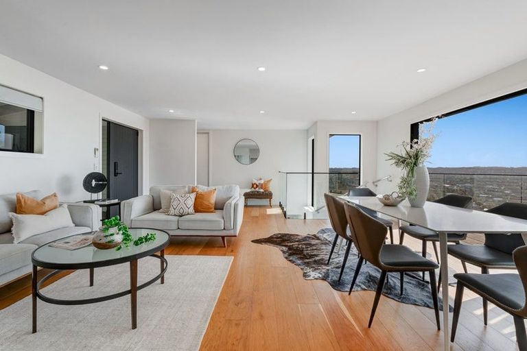 Photo of property in 236 Whangaparaoa Road, Red Beach, 0932