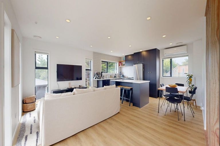 Photo of property in 8 Atlanta Grove, Brooklyn, Wellington, 6021