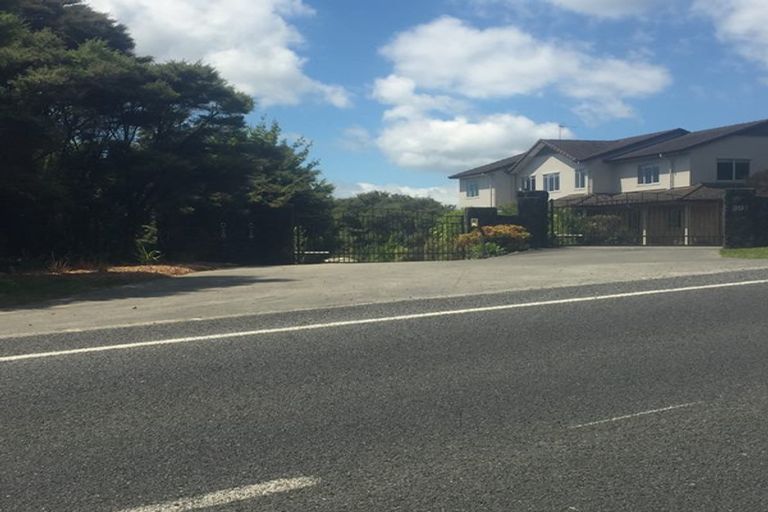 Photo of property in 387 Paremoremo Road, Paremoremo, Auckland, 0632