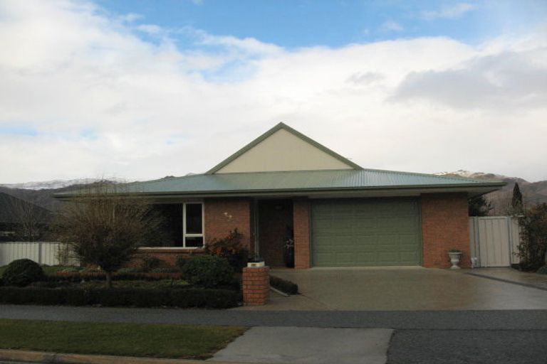Photo of property in 33 Cairnmuir Crescent, Cromwell, 9310