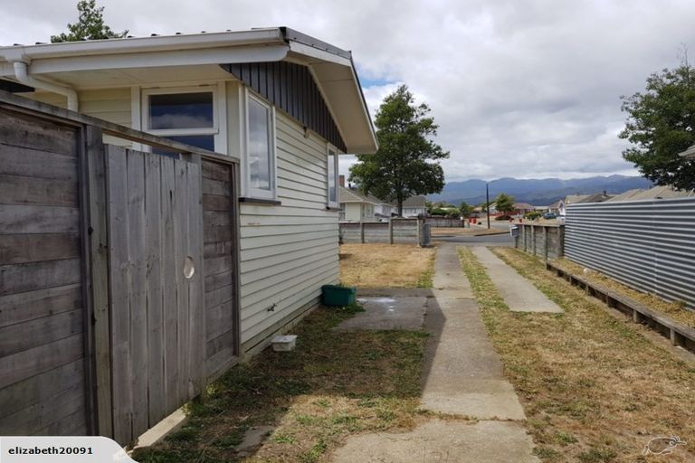 Photo of property in 14 Awatea Street, Levin, 5510