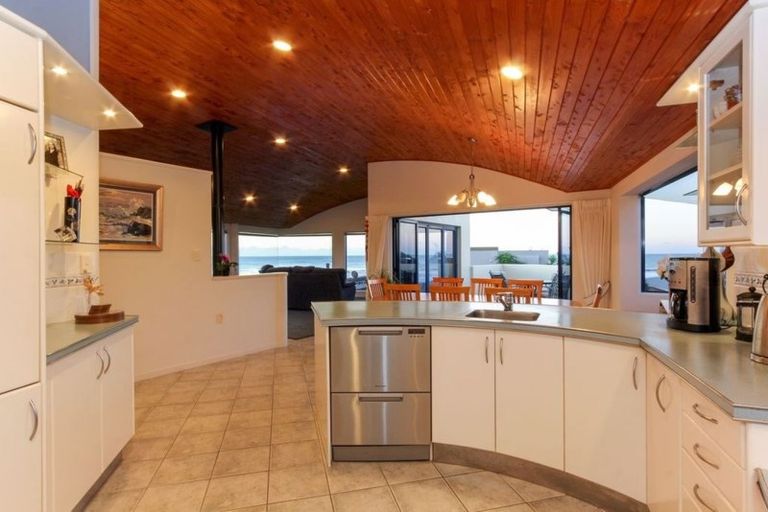 Photo of property in 19 Hamblyn Street, Strandon, New Plymouth, 4312