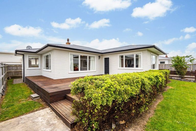 Photo of property in 12 Belvedere Crescent, Takaro, Palmerston North, 4412
