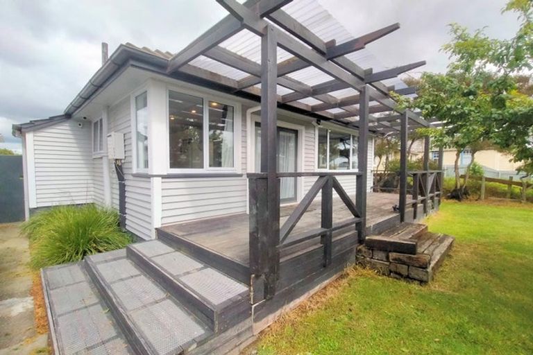 Photo of property in 41 Cambridge Street, Milson, Palmerston North, 4414