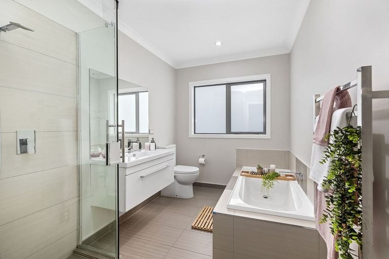 Photo of property in 94 Endeavour Drive, Whitby, Porirua, 5024