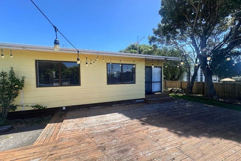 Photo of property in 2/3 William Street, Mangere East, Auckland, 2024