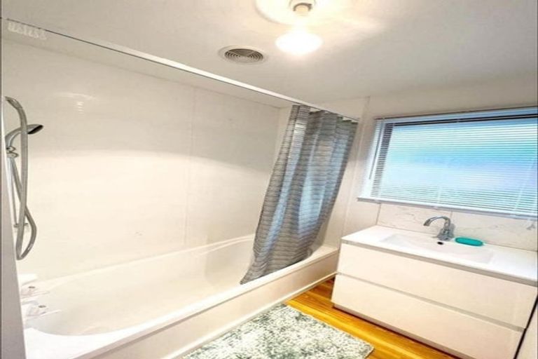 Photo of property in 2/99 Randolph Street, Woolston, Christchurch, 8062