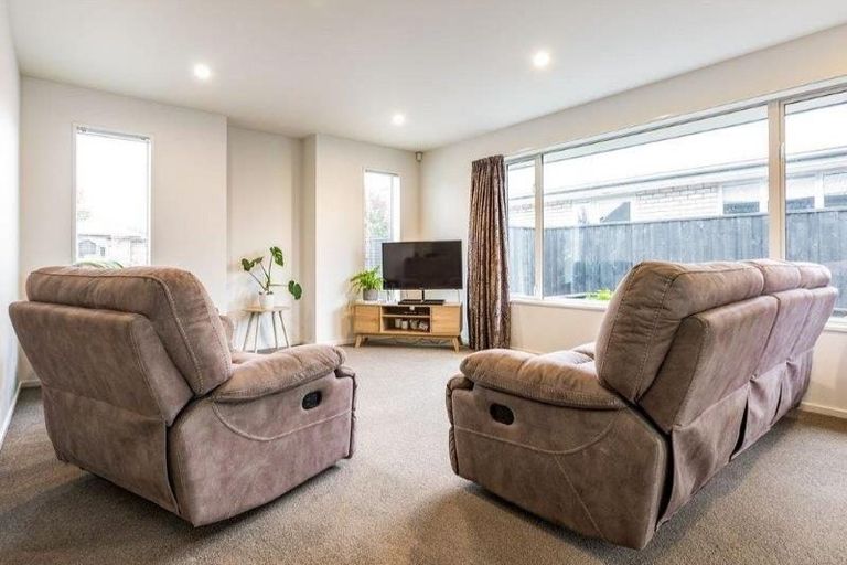 Photo of property in 16 Puaka Street, Pegasus, 7612