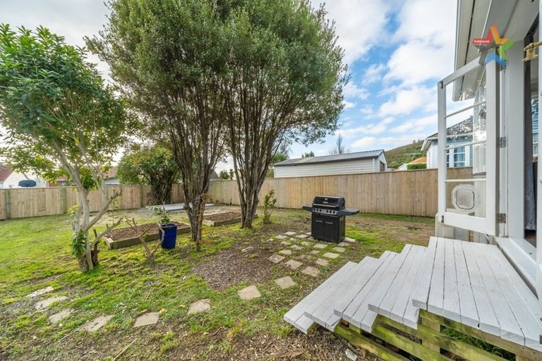 Photo of property in 133 Waddington Drive, Naenae, Lower Hutt, 5011