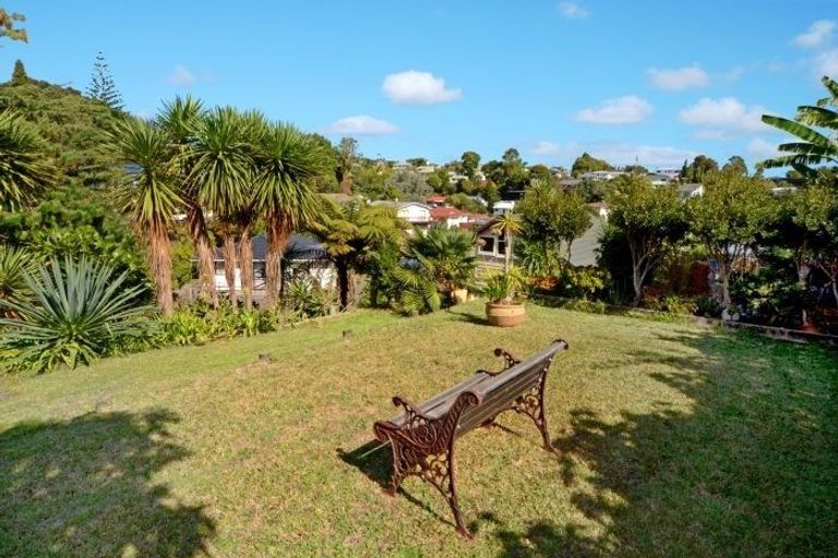 Photo of property in 1/42 Peach Road, Glenfield, Auckland, 0629