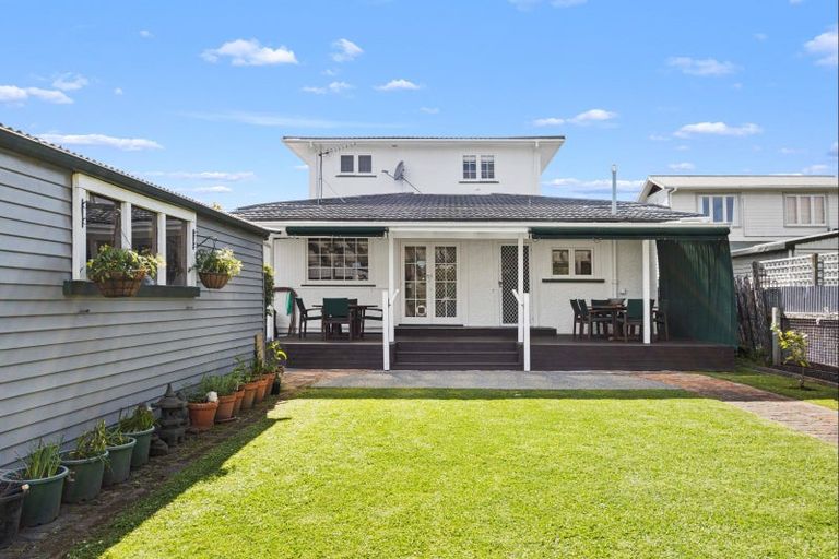 Photo of property in 140 Nelson Crescent, Napier South, Napier, 4110