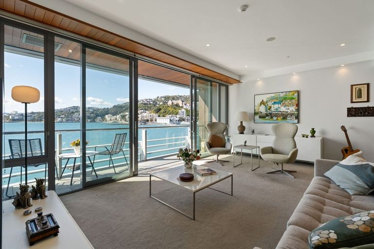 Photo of property in Clyde Quay Wharf, 1a/7 Clyde Quay Wharf, Te Aro, Wellington, 6011