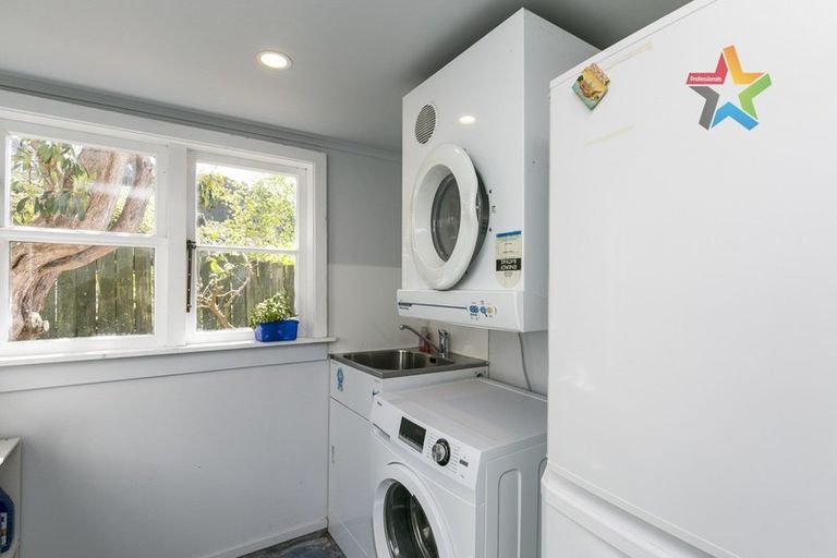 Photo of property in 23 Waikare Street, Karori, Wellington, 6012