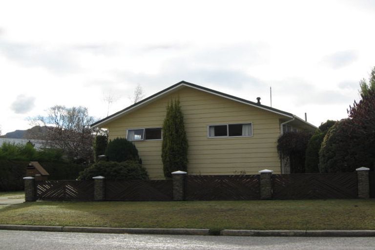 Photo of property in 140 Aubrey Road, Wanaka, 9305