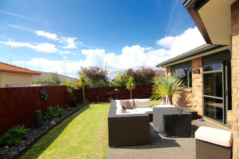 Photo of property in 38 Chesterfield Way, Orewa, 0931