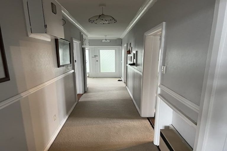 Photo of property in 27 Stanley Street, Levin, 5510