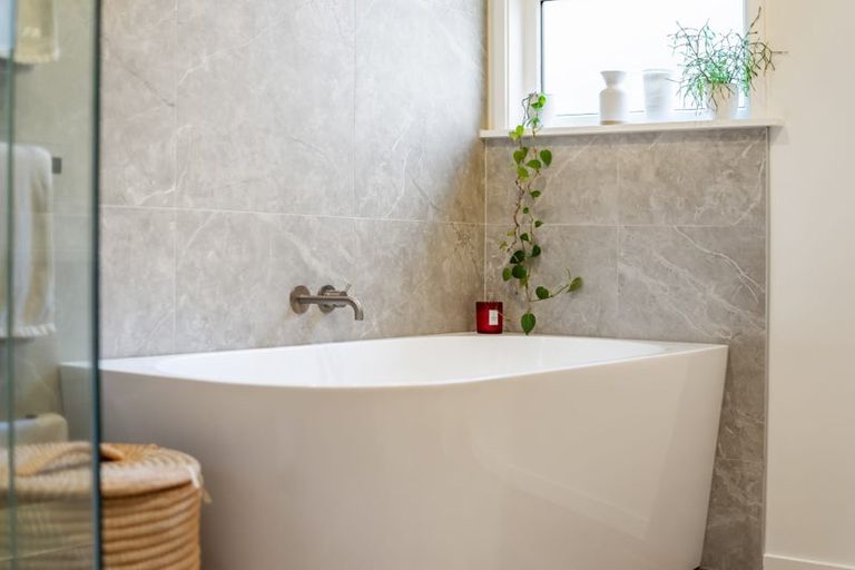 Photo of property in 42 Lohia Street, Khandallah, Wellington, 6035