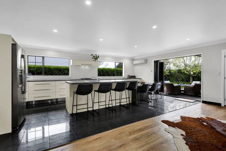 Photo of property in 74 Rata Street, Hawera, 4610