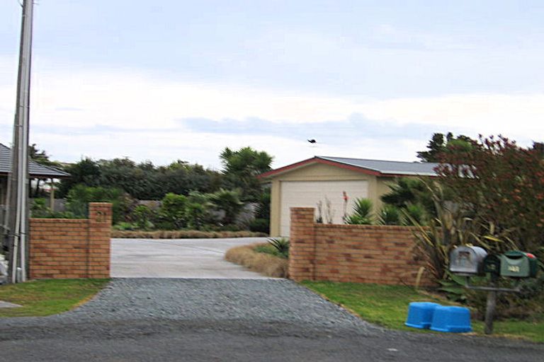 Photo of property in 21 Dunbar Road, Point Wells, Warkworth, 0986