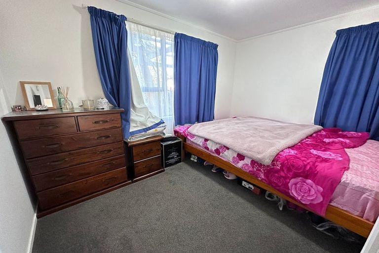 Photo of property in 36 Ellesmere Crescent, Pakuranga Heights, Auckland, 2010