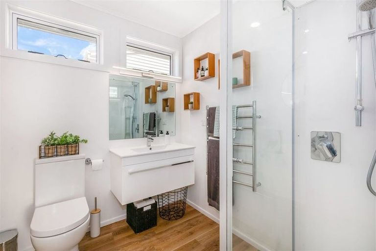 Photo of property in 51 Beaumaris Crescent, Ascot Park, Porirua, 5024