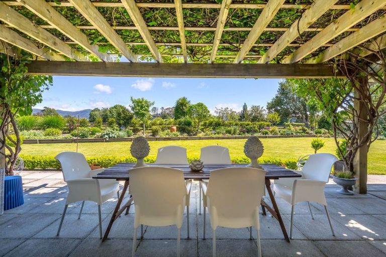 Photo of property in 95d Kuratawhiti Street, Greytown, 5794