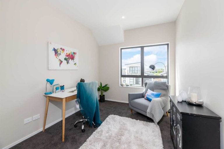 Photo of property in 18 Myland Drive, Hobsonville, Auckland, 0616