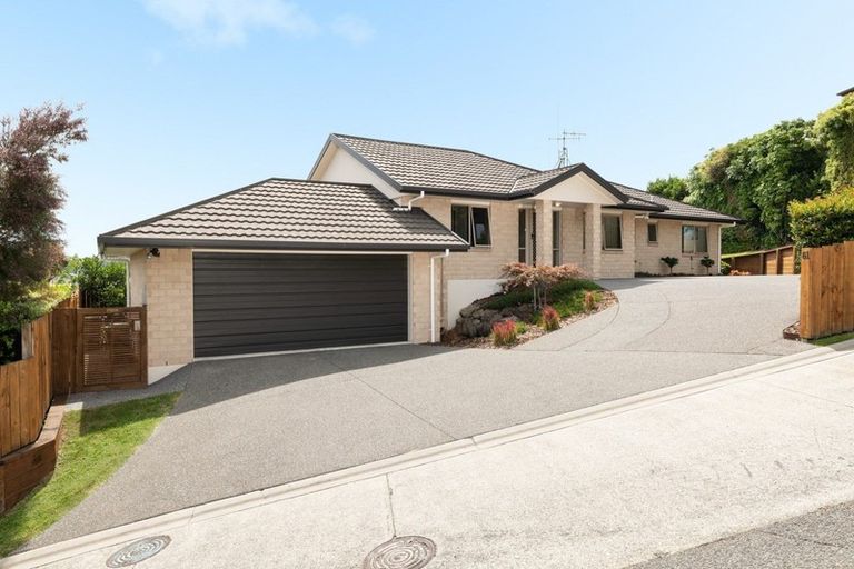 Photo of property in 61 Oteki Park Drive, Welcome Bay, Tauranga, 3112