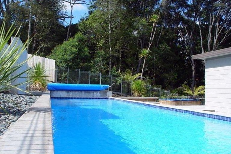 Photo of property in 1/206 Manuka Road, Bayview, Auckland, 0629
