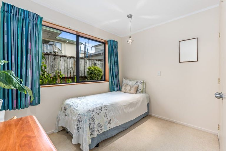 Photo of property in 19 Angel Way, Stanmore Bay, Whangaparaoa, 0932