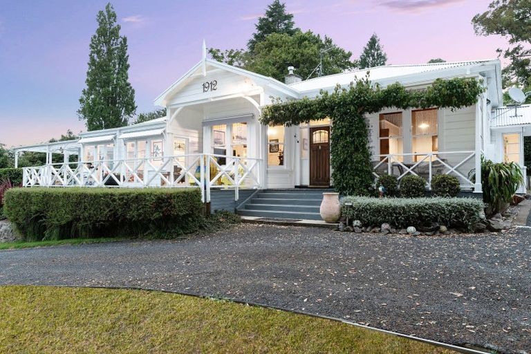 Photo of property in 19 Oliver Road, Eastern Beach, Auckland, 2012