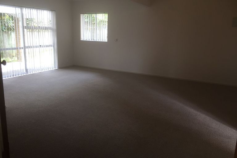 Photo of property in 51 Westpark Drive, West Harbour, Auckland, 0618