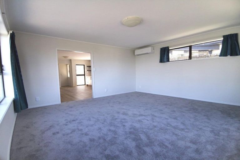 Photo of property in 1/23 Heron Place, Pakuranga Heights, Auckland, 2010