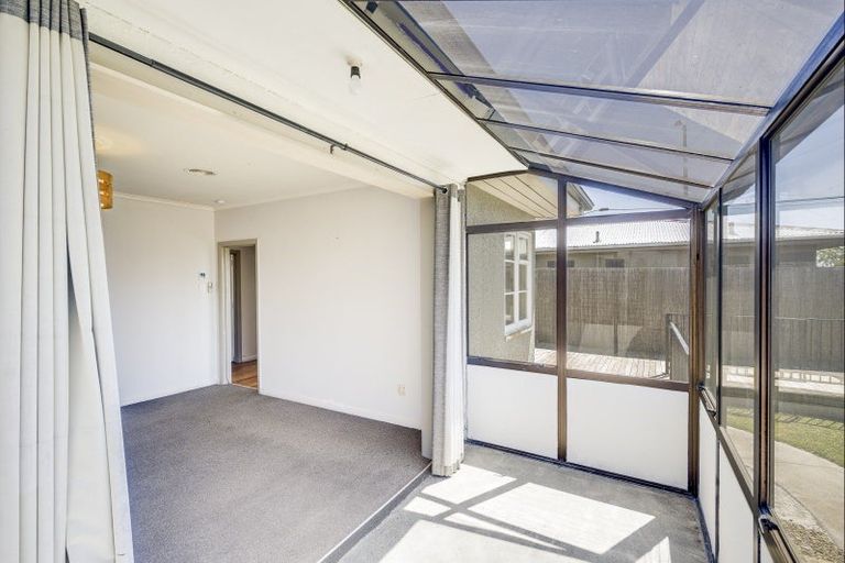 Photo of property in 2/1 Murphy Road, Taradale, Napier, 4112
