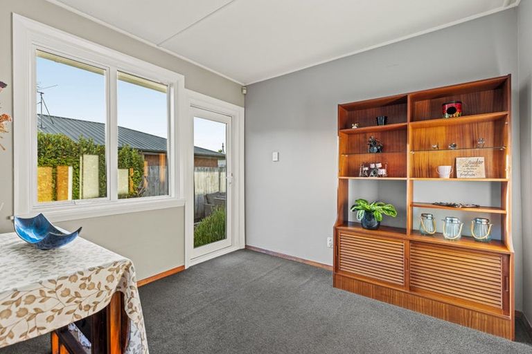 Photo of property in 302b Wainoni Road, Avondale, Christchurch, 8061