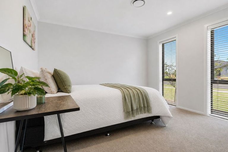 Photo of property in 14 Murray Ward Drive, Te Kauwhata, 3710