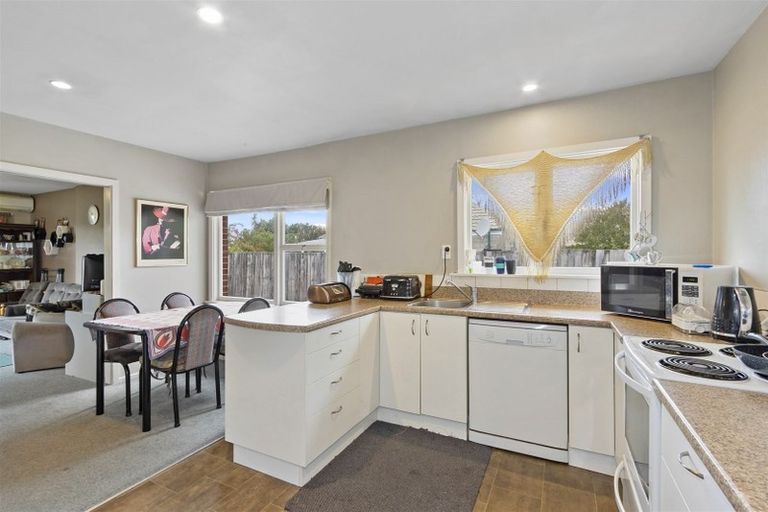 Photo of property in 30a Mackenzie Avenue, Woolston, Christchurch, 8023