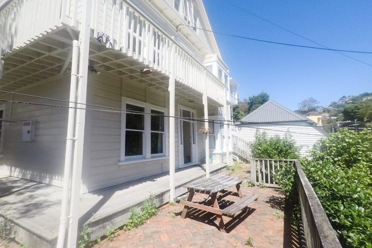 Photo of property in 123a Glenmore Street, Kelburn, Wellington, 6012