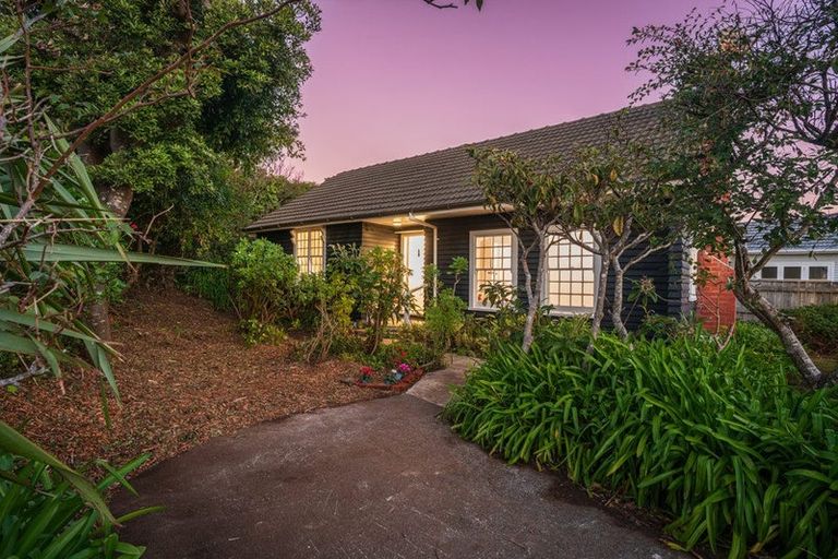 Photo of property in 134 Wellington Road, Paekakariki, 5034
